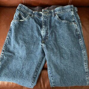 2/$30.00 Wrangler Flex Fit Jeans 32x32